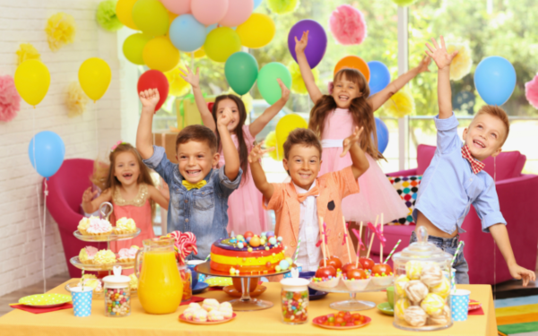 Transforme o Aniversário do Seu Pequeno em uma Experiência Inesquecível com Nossas Dicas de Temas e Comidas